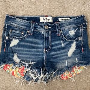 Daytrip, Capricorn High Rise shorts